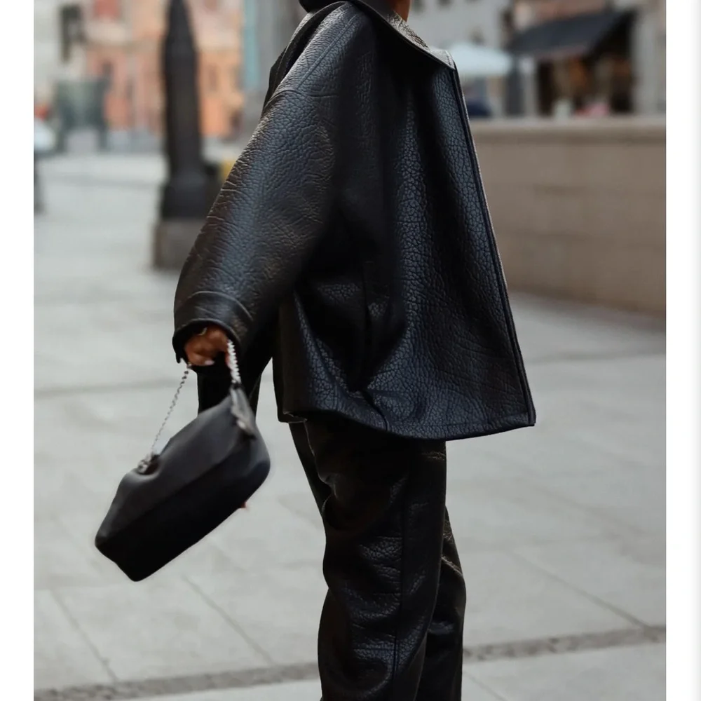 Women’s Jacket-Elegant Black - Picture 6 of 15